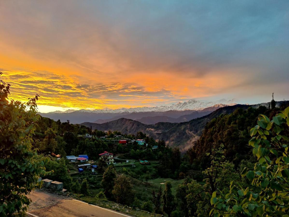 The Bunker House Hotell Chopta Exteriör bild