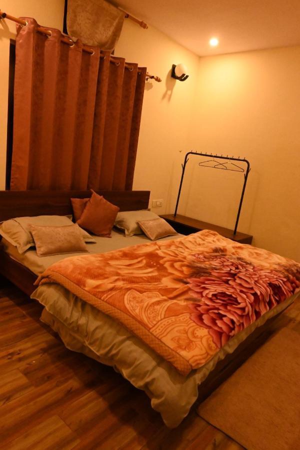 The Bunker House Hotell Chopta Exteriör bild