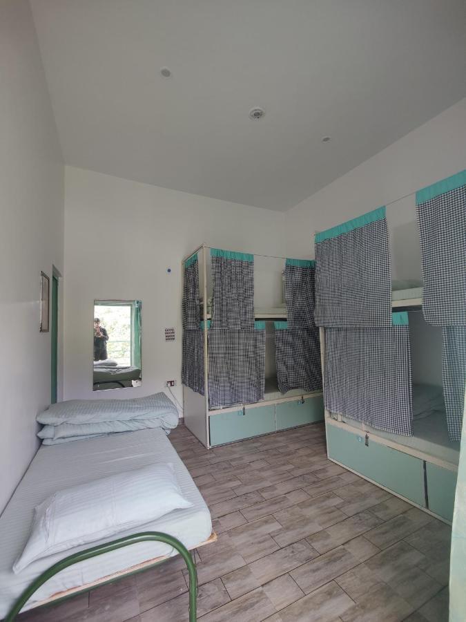 The Bunker House Hotell Chopta Exteriör bild