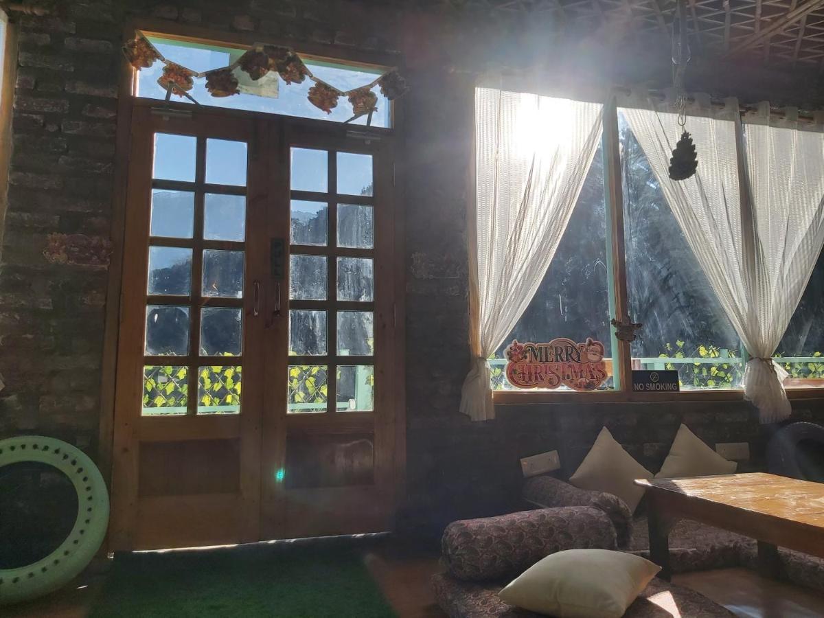 The Bunker House Hotell Chopta Exteriör bild